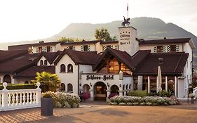 Swiss-Chalet Merlischachen - Romantik Schloss-Hotel Am See